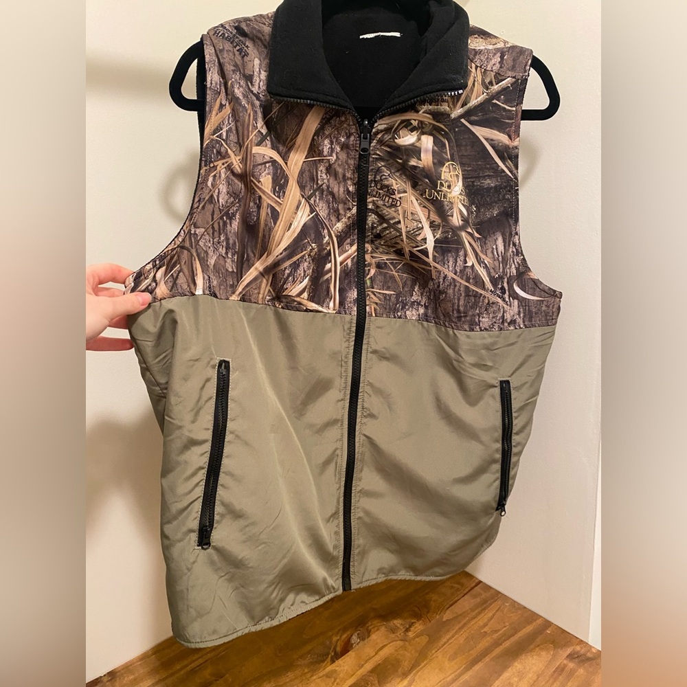 Hunting Camo Vest - Green and Brown - Reversible